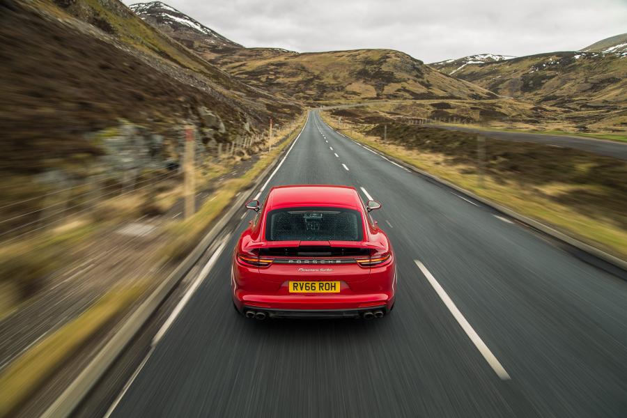  Porsche Panamera Turbo 2016 года  (UK) (фото 6 из 16)